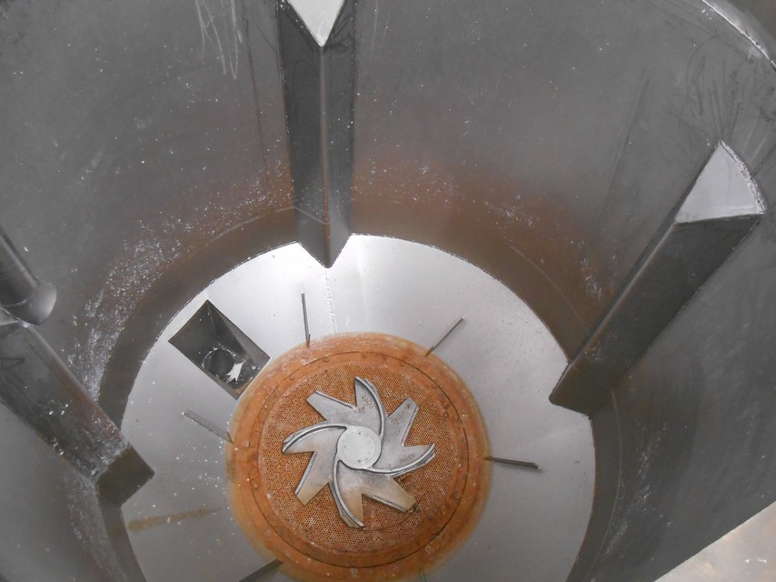 Broke pulper inside view